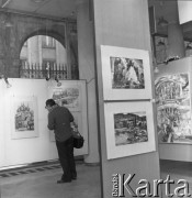 Styczeń 1977, Warszawa, Polska.
Galeria Domu Artysty Plastyka, wystawa malarstwa radzieckiego zorganizowana z okazji Dni Przyjaźni.
Fot. Romuald Broniarek/KARTA