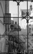 Sierpień 1959, Sandomierz, Polska.
Kamieniarze podczas prac remontowych na sandomierskiej Starówce.
Fot. Romuald Broniarek/KARTA