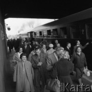 3.05.1961, Warszawa, Polska.
Dworzec Gdański, odjazd 