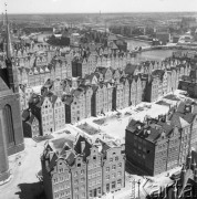 Czerwiec 1962, Gdańsk, Polska.
Stare Miasto, z lewej fragment Bazyliki Mariackiej.
Fot. Romuald Broniarek/KARTA