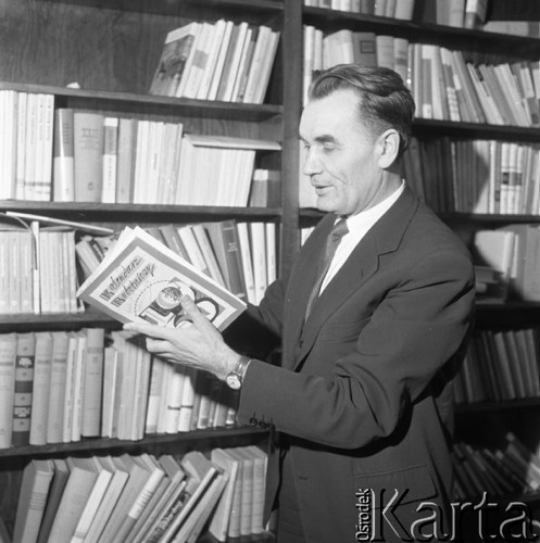 Styczeń 1963, Warszawa, Polska.
Stanisław Wroński - dyrektor wydawnictwa Książka i Wiedza, z 