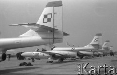21.04.1964, Radom, Polska.
Myśliwce na lotnisku wojskowym w Radomiu.
Fot. Romuald Broniarek/KARTA