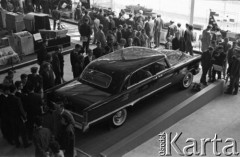 Czerwiec 1965, Poznań, Polska.
Międzynarodowe Targi Poznańskie, samochód osobowy.
Fot. Romuald Broniarek/KARTA