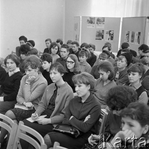 Luty 1966, Warszawa, Polska.
Spotkanie nauczycieli w Domu Kultury Radzieckiej.
Fot. Romuald Broniarek/KARTA