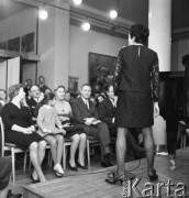 Listopad 1966, Warszawa, Polska.
Koncert piosenki radzieckiej w Domu Kultury Radzieckiej.
Fot. Romuald Broniarek/KARTA
