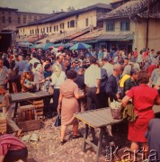 Sierpień 1967, Jugosławia
Tłum kupujących na targowisku.
Fot. Romuald Broniarek/KARTA