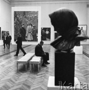 Październik 1969, Warszawa, Polska.
Wystawa radzieckiej sztuki w Galeria Zachęta.
Fot. Romuald Broniarek/KARTA