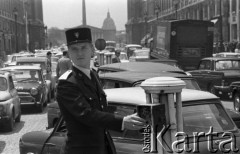 1970, Paryż, Francja.
Policjant.
Fot. Romuald Broniarek, zbiory Ośrodka KARTA