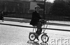 1970, Paryż, Francja.
Rowerzysta.
Fot. Romuald Broniarek, zbiory Ośrodka KARTA