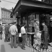 1972, Budapeszt, Węgry.
Kiosk z prasą.
Fot. Romuald Broniarek, zbiory Ośrodka KARTA