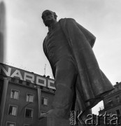 1973, Kraków, Nowa Huta, Polska.
Pomnik Włodzimierza Lenina w alei Róż.
Fot. Romuald Broniarek, zbiory Ośrodka KARTA