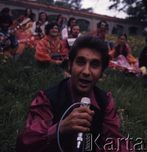 1973, Białystok, Polska.
Członek zespołu cygańskiego w Parku Branickich.
Fot. Romuald Broniarek, zbiory Ośrodka KARTA