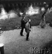 1973, Białystok, Polska.
Zespół cygański w Parku Branickich.
Fot. Romuald Broniarek, zbiory Ośrodka KARTA