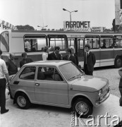 1973, Poznań, Polska.
Międzynarodowe Targi Poznańskie. Polski Fiat 126p.
Fot. Romuald Broniarek, zbiory Ośrodka KARTA