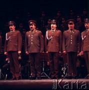 1973, Warszawa, Polska.
Chór im. Aleksandrowa w Sali Kongresowej.
Fot. Romuald Broniarek, zbiory Ośrodka KARTA