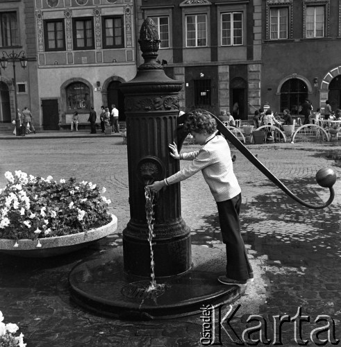 1974, Warszawa, Polska.
Rynek Starego Miasta.
Fot. Romuald Broniarek, zbiory Ośrodka KARTA