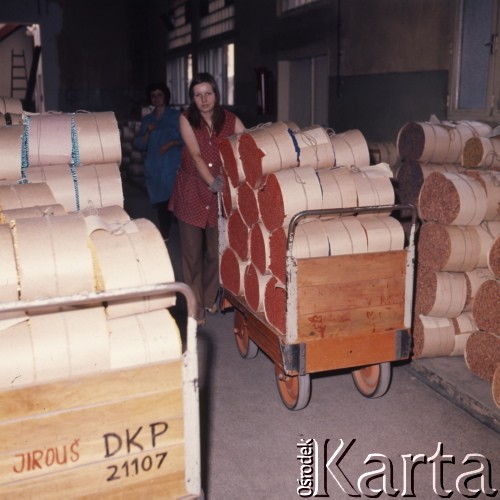 1974, Budziejowice, Czechosłowacja.
Zakłady Koh-I-Noor Hardtmuth produkujące artykuły piśmienne.
Fot. Romuald Broniarek, zbiory ośrodka KARTA