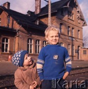 1975, Siekierki, Polska.
Dworzec kolejowy.
Fot. Romuald Broniarek, zbiory Ośrodka KARTA
