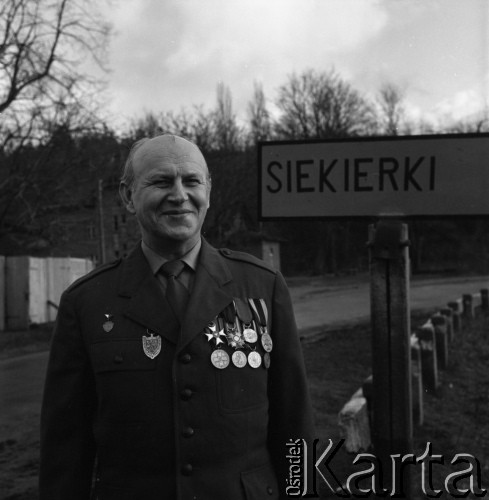 1975, Siekierki, Polska.
Żołnierz.
Fot. Romuald Broniarek, zbiory Ośrodka KARTA