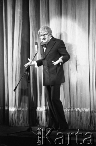 1975, brak miejsca.
Arkady Rajkin - satyryk radziecki.
Fot. Romuald Broniarek, zbiory Ośrodka KARTA