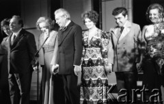 1975, brak miejsca.
Arkady Rajkin - satyryk radziecki (czwarty z prawej).
Fot. Romuald Broniarek, zbiory Ośrodka KARTA