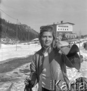 1975, Tatry Zachodnie, Polska.
Polana Kalatówki. W tle Hotel Górski PTTK Kalatówki.
Fot. Romuald Broniarek, zbiory Ośrodka KARTA