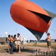 1975, Legionowo, Polska.
Ośrodek Aerologii Instytutu Meteorologii i Gospodarki Wodnej.
Fot. Romuald Broniarek, zbiory Ośrodka KARTA