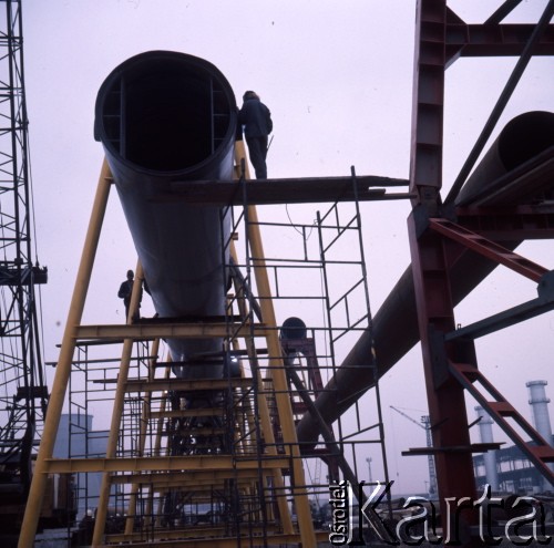 1975, Dąbrowa Górnicza, Polska.
Budowa Huty Katowice.
Fot. Romuald Broniarek, zbiory Ośrodka KARTA
