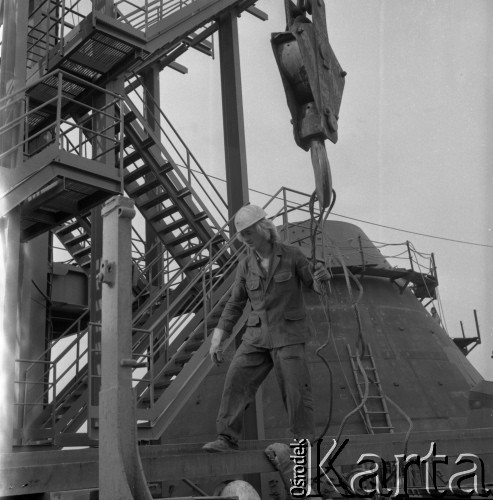 1975, Dąbrowa Górnicza, Polska.
Budowa Huty Katowice.
Fot. Romuald Broniarek, zbiory Ośrodka KARTA
