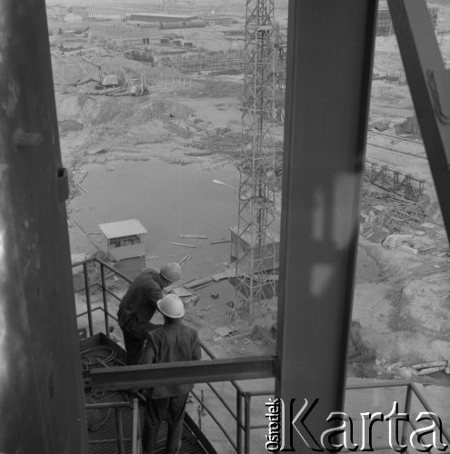 1975, Dąbrowa Górnicza, Polska.
Budowa Huty Katowice.
Fot. Romuald Broniarek, zbiory Ośrodka KARTA
