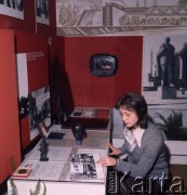 1975, Mysłowice, Polska.
Nauczycielka języka rosyjskiego.
Fot. Romuald Broniarek, zbiory Ośrodka KARTA