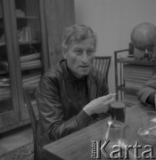 1976, Warszawa, Polska.
Konstanty Puzyna - teatrolog, poeta, publicysta i eseista.
Fot. Romuald Broniarek, zbiory Ośrodka KARTA