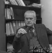 1979, Polska.
Dziennikarz Karol Małcużyński.
Fot. Romuald Broniarek, zbiory Ośrodka KARTA
