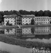 1982, Nałęczów, Polska.
Sanatorium „Książę Józef” w Parku Zdrojowym.
Fot. Romuald Broniarek, zbiory Ośrodka KARTA