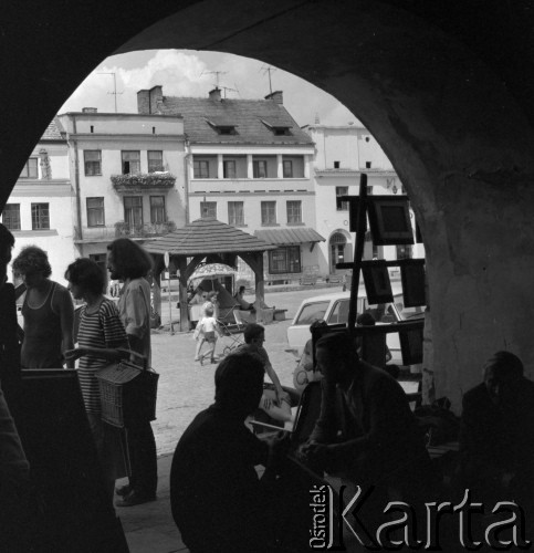 1982, Kazimierz Dolny, Polska.
Rynek.
Fot. Romuald Broniarek, zbiory Ośrodka KARTA