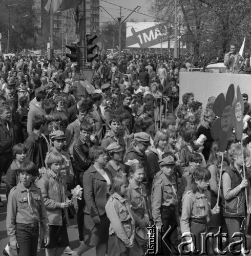 1984, Warszawa, Polska.
Pochód pierwszomajowy.
Fot. Romuald Broniarek, zbiory Ośrodka KARTA