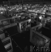 1986, Poznań, Polska.
Targi sztuki.
Fot. Romuald Broniarek, zbiory Ośrodka KARTA