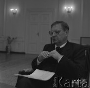 1987, Warszawa, Polska.
Aleksander Krawczuk - minister kultury i sztuki.
Fot. Romuald Broniarek, zbiory Ośrodka KARTA
