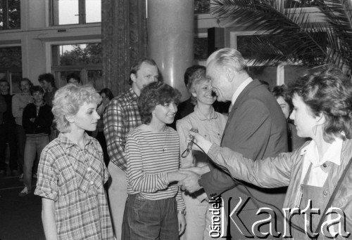 Czerwiec 1984, Zielona Góra, Polska.
XX Festiwal Piosenki Radzieckiej. Wręczenie nagród.
Fot. Romuald Broniarek, zbiory Ośrodka KARTA