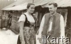 Po 1960, Polska.
Z lewej stoi Grażyna (Gaja) Kuroń, z domu Borucka.
Fot. NN, kolekcja Jacka Kuronia, zbiory Ośrodka KARTA