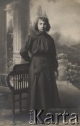 1917, Czernihów, Rosja.
 Zofia Kuberska, pracownica ochronki Centralnego Komitetu Obywatelskiego, podpis na odwrocie: 