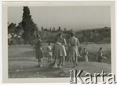 14.08.1943, Teheran, Iran.
Obóz harcerski w Obozie Cywilnym nr 3, n/z harcerki.
Fot. Zygmunt Klemensiewicz, kolekcja Anny Skoczylas, zbiory Fundacji Ośrodka KARTA