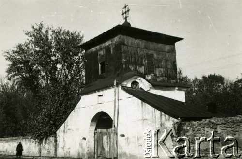 1939-1941, Rumunia.
Kościółek z drewnianą wieżą.
Fot. Zbigniew Suchodolski, zbiory Ośrodka KARTA