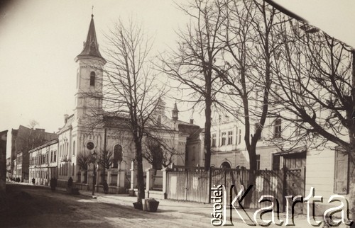 1900-1914 (?), Lwów
 Kościół przy ulicy Piekarskiej.
 Fot. NN., zbiory Ośrodka KARTA
   
