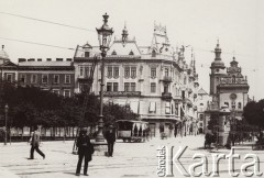 1900-1914, Lwów, Austro-Węgry.
 Fragment miasta, ulicą jedzie 