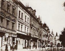 1900-1914, Lwów, Austro-Węgry.
 Ulica Akademicka, sklepy i zakłady usługowe, m.in. 