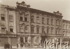 1900-1914, Lwów, Austro-Węgry.
 Fragment miasta, sklepy i zakłady usługowe m.in. 