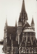 1900-1914, Lwów, Austro-Węgry.
 Kościół św. Elżbiety, na dachu robotnicy wykonujący prace remontowe.
 Fot. NN, zbiory Ośrodka KARTA, udostępnił Jurij Karpenczuk
   

