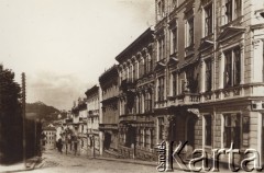 1900-1914, Lwów, Austro-Węgry.
Ulica Kraszewskiego, z prawej wejście do sklepu, szyld z napisem