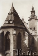 1916, Lwów, Austro-Węgry.
Robotnicy remontujący dach kościoła.
Fot. NN, zbiory Ośrodka KARTA
 
